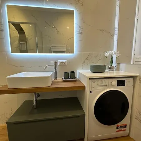 Appartement The Captain's Zephyr- Center Leonardo Academy Sesto Calende