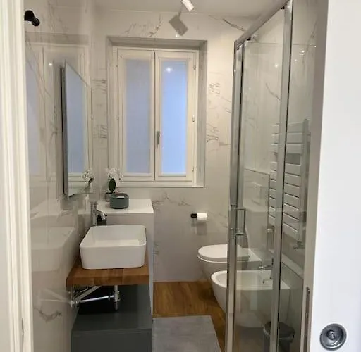 The Captain's Zephyr- Center Leonardo Academy * Sesto Calende